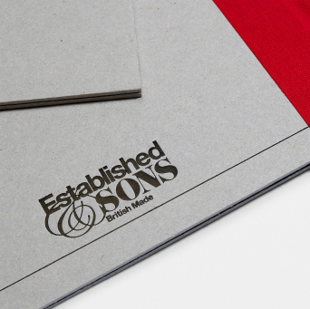 PACKAGING<br>
Recycled binder<br><br>

PROCESS / MATERIAL<br>
Recycled unlined grey board, book cloth, brass screw, foil block, hand finish, die-cut
<br><br>
PARTNER<br>
Established & Sons