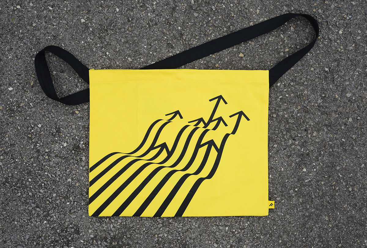 Feed My Ride Cycling Musette Bag Canvas Custom > Progress Packaging