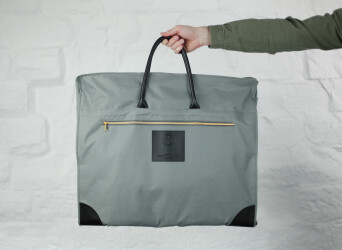 Luxury Garment Carrier Bag > Progress Packaging