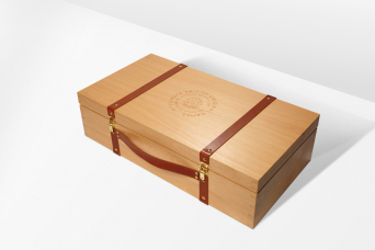 Progress Packaging Nyetimber Made Thought Luxury Boxes Drinks Closure Wood Leather Thumb