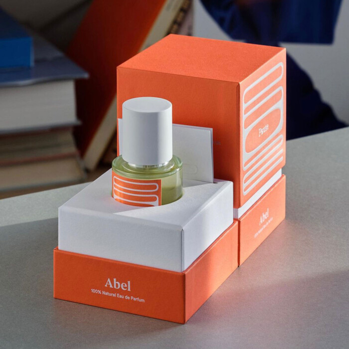 Fragranceperfume Organic Natural Retail Packaging Shoulder Box Label Sticker Inlay Card Custom Bespoke Eco Conscious Recyclable Responsible Pro