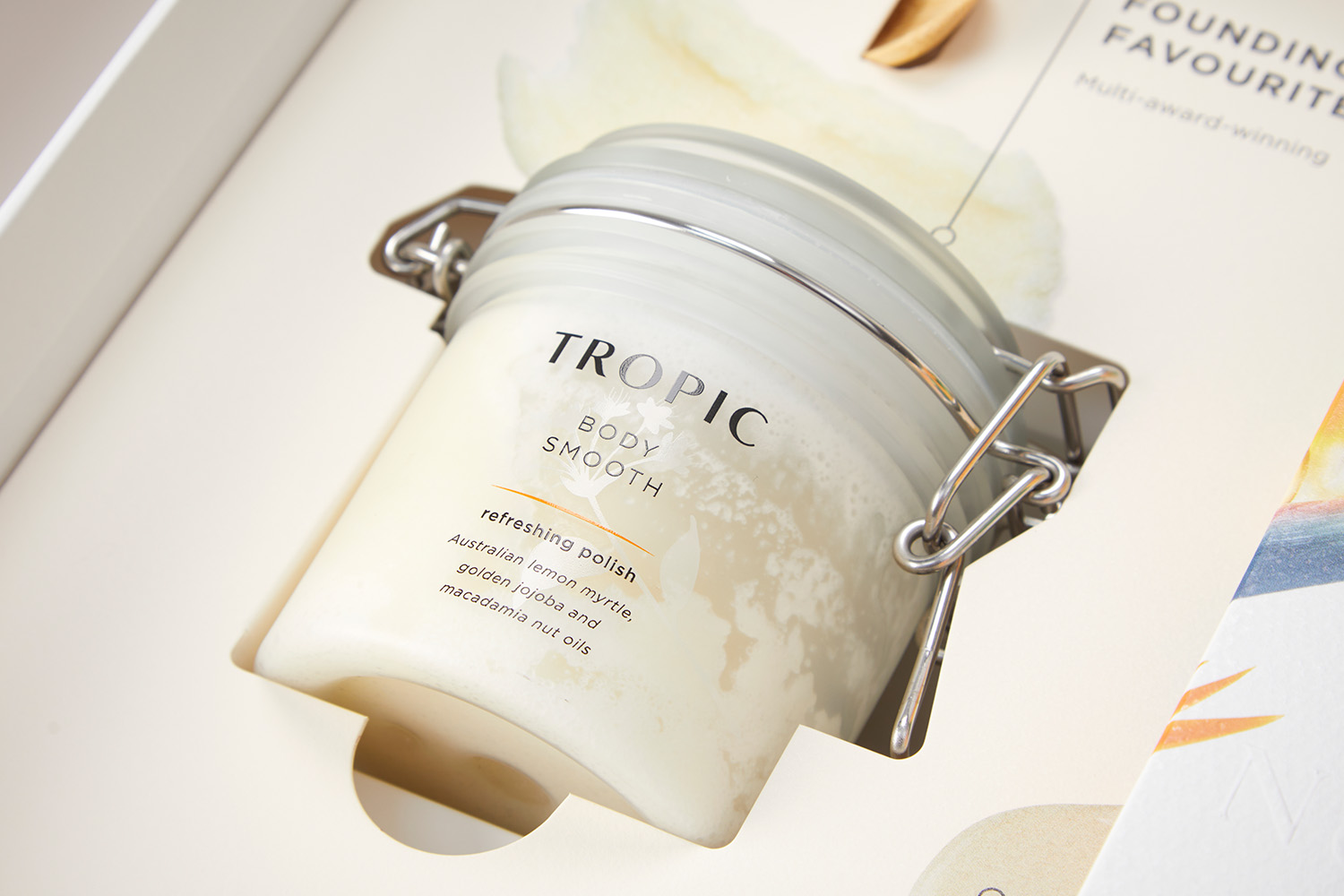 Influencer Packaging Beauty Skin Care Tropic Product Fitment 07